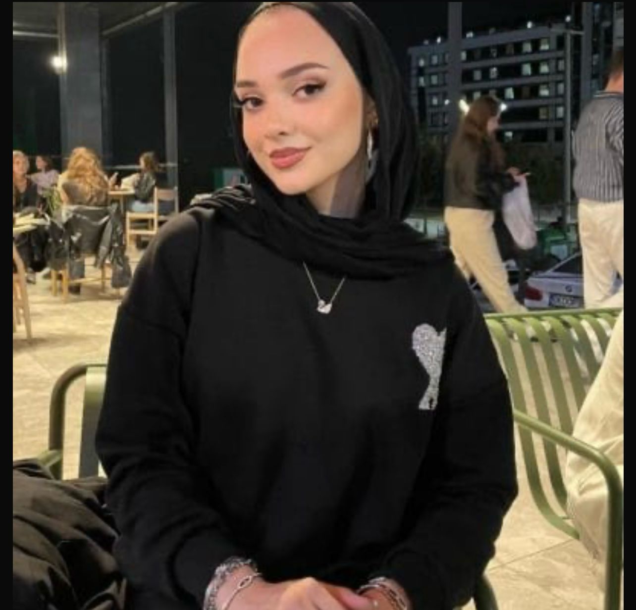 Aylin ve Arkadaşları